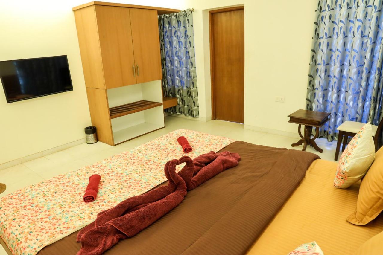 Bed and Breakfast Surya Kiran Miramar Panaji Exterior foto