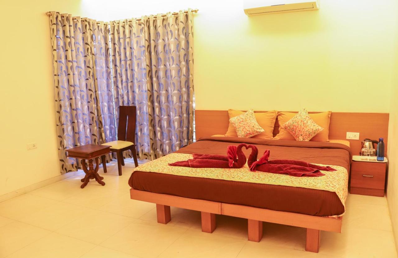 Bed and Breakfast Surya Kiran Miramar Panaji Exterior foto
