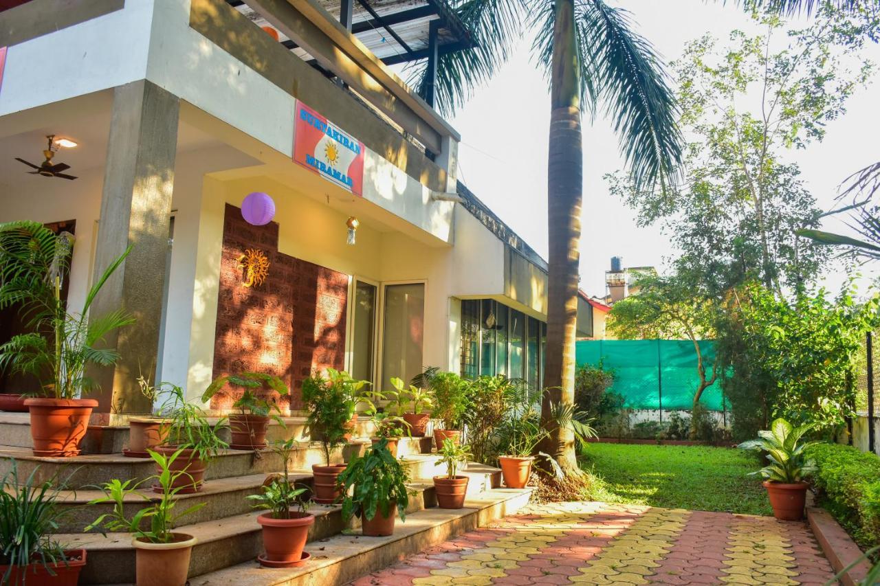 Bed and Breakfast Surya Kiran Miramar Panaji Exterior foto