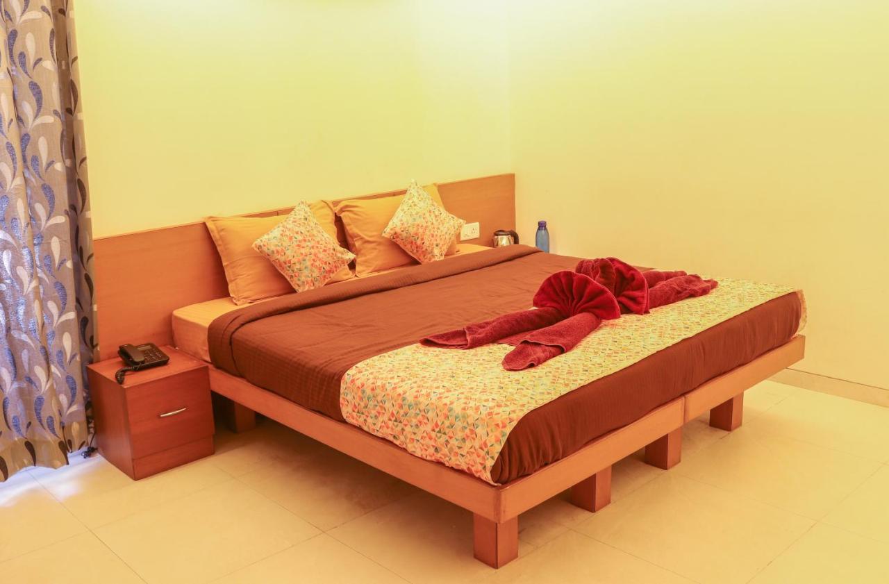 Bed and Breakfast Surya Kiran Miramar Panaji Exterior foto