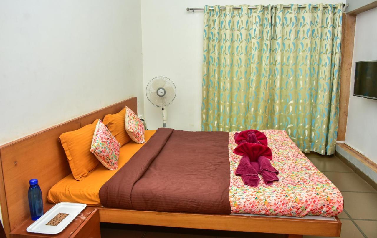 Bed and Breakfast Surya Kiran Miramar Panaji Exterior foto
